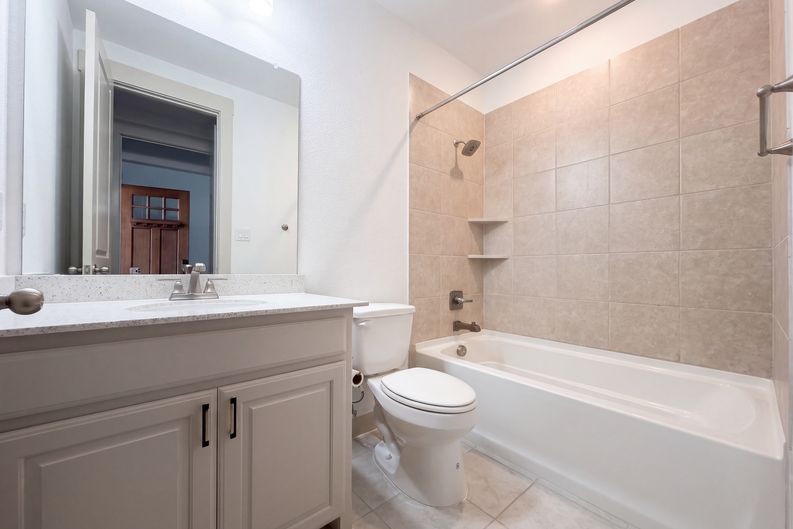 Photo 22 of 28 of 9694 Brackenfield Ln, Frisco, TX