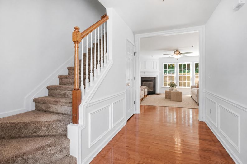 Photo 8 of 29 of 313 Balaban Cir, Woodstock, GA