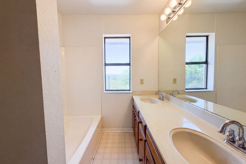 Photo 19 of 23 of 7632 Westwind Dr, Fort Worth, TX