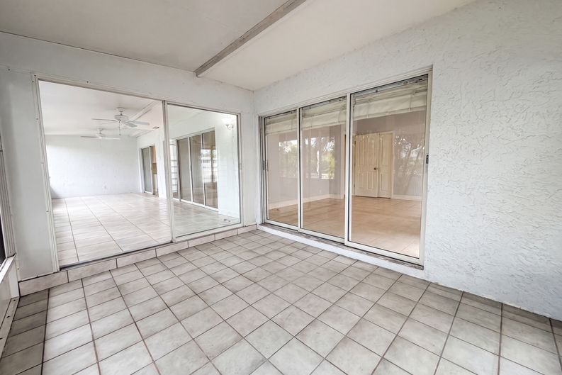 Photo 31 of 34 of 4816 61st Avenue Ter W, Bradenton, FL
