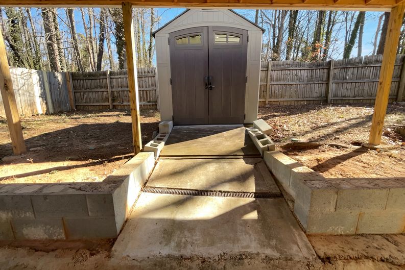 Photo 7 of 31 of 5328 Ridge Forest Dr, Stone Mountain, GA