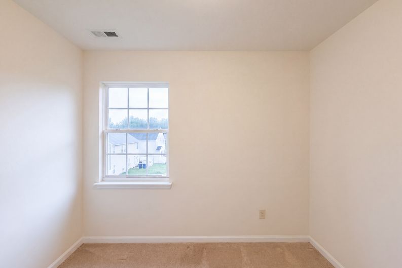 Photo 10 of 21 of 315 Royal Grey Ct, Winston Salem, NC
