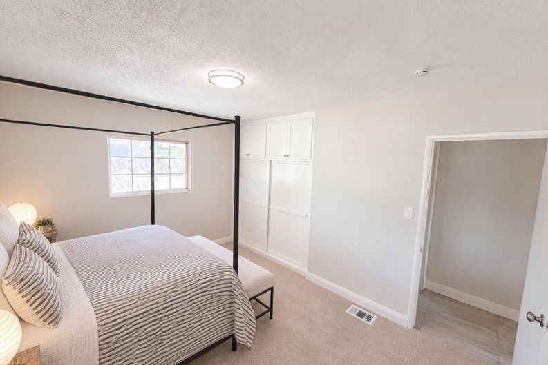Photo 15 of 20 of 17787 Ivy Ave, Fontana, CA