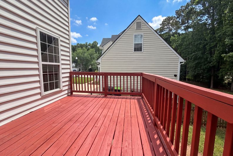 Photo 18 of 21 of 128 Morena Dr, Holly Springs, NC