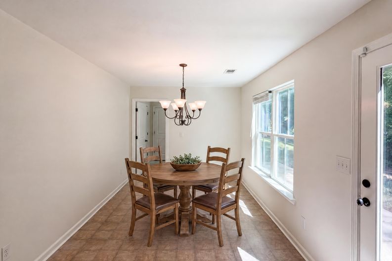 Photo 7 of 25 of 271 Stane Brook Ct, Jackson, GA