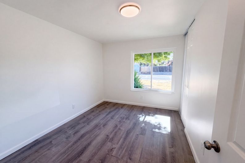 Photo 24 of 37 of 10539 Georgetown Dr, Rancho Cordova, CA