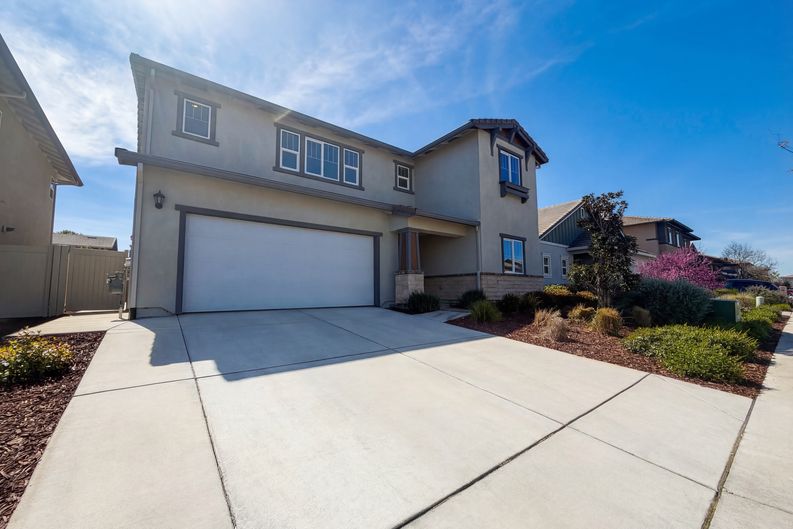 Photo 8 of 46 of 1176 Willow Hill Ave, Sacramento, CA