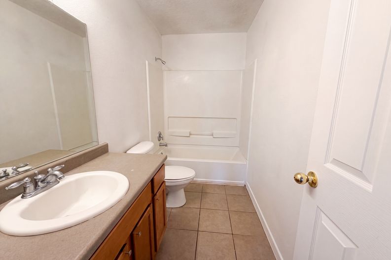 Photo 14 of 22 of 2516 Milagro Ridge Ct NE, Rio Rancho, NM