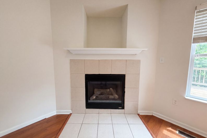 Photo 14 of 51 of 7966 Lazelle Woods Dr, Westerville, OH