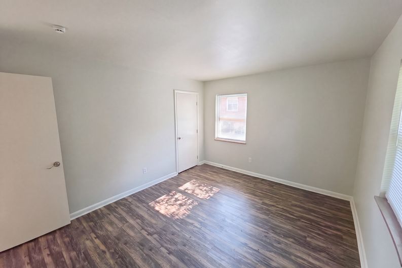 Photo 12 of 25 of 19 Wolf Ave, Englewood, OH
