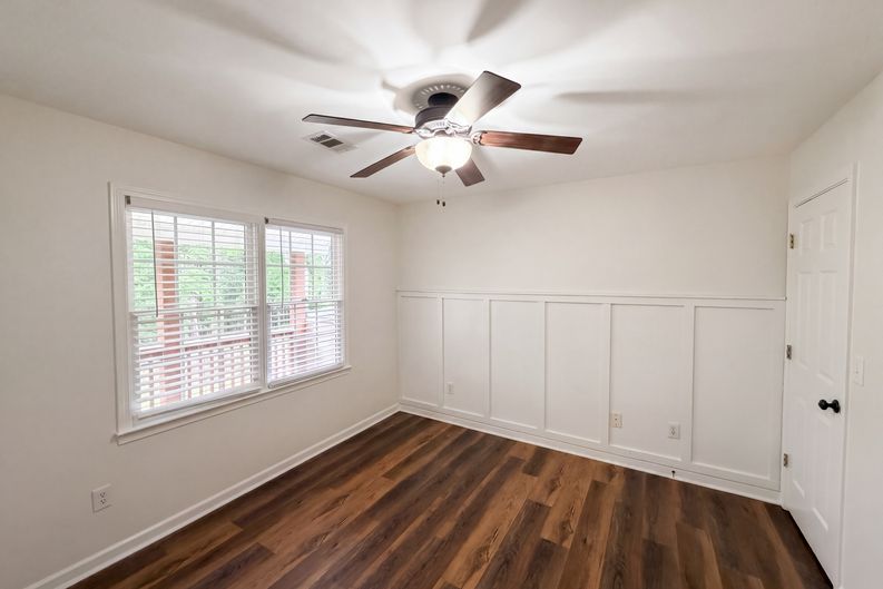 Photo 4 of 30 of 2298 Camden Dr SW, Marietta, GA