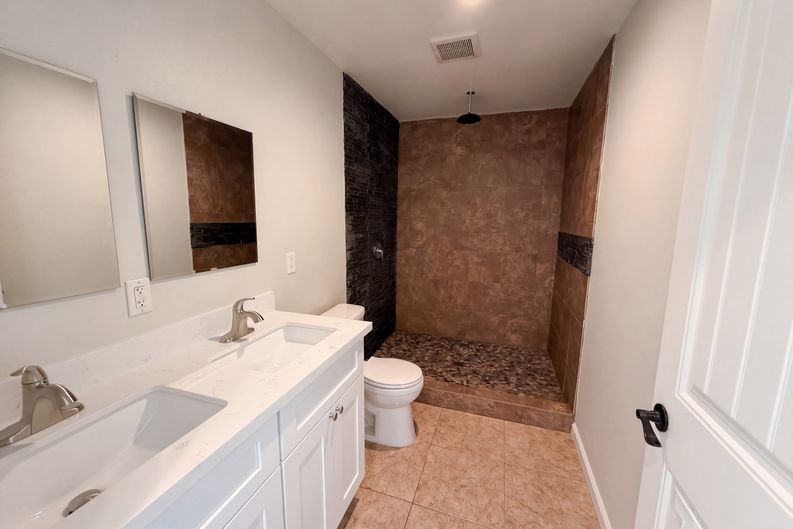 Photo 13 of 19 of 14100 Nightshade Rd, Apple Valley, CA