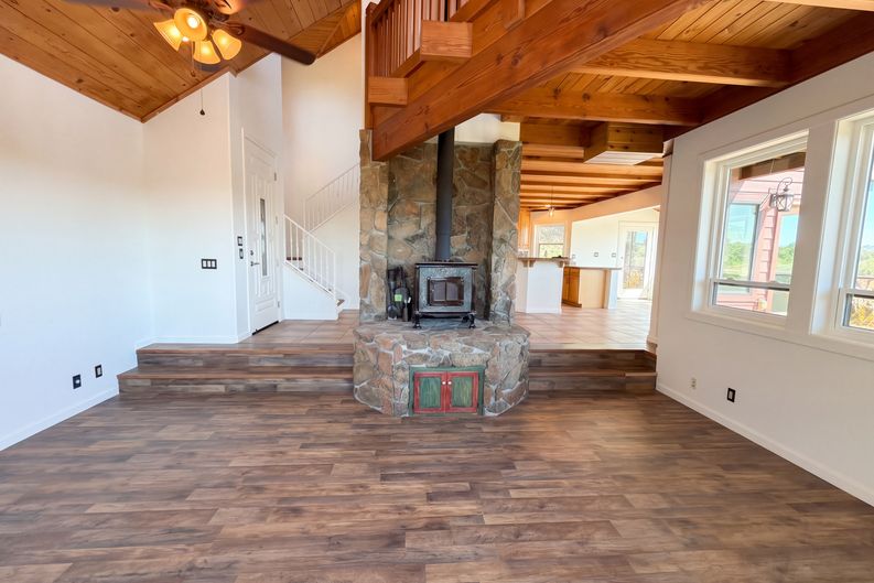 Photo 11 of 35 of 8384 Woodman Ln, Newcastle, CA