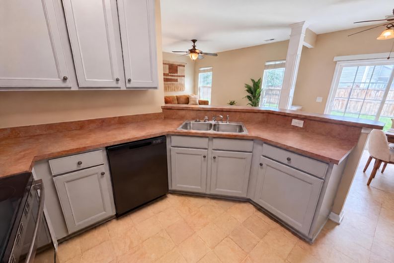 Photo 19 of 41 of 3037 Ellington Dr, Summerville, SC
