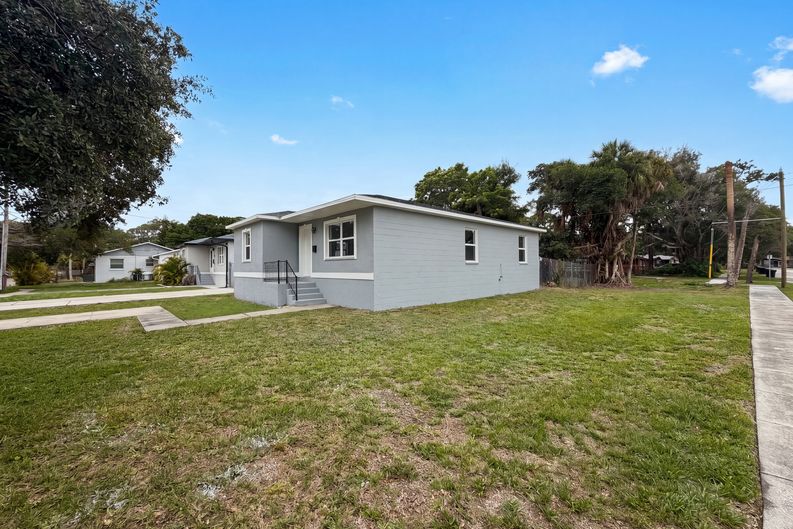 Photo 24 of 25 of 845 40th Ave S, Saint Petersburg, FL