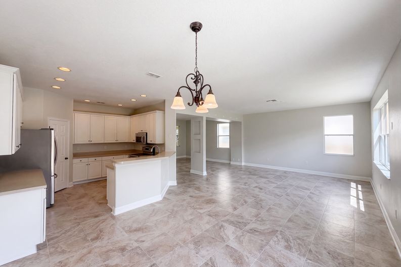 Photo 12 of 40 of 17534 Balmaha Dr, Land O Lakes, FL