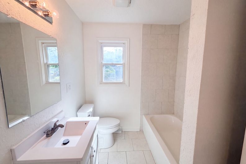 Photo 12 of 22 of 11121 Herrick Ave, Kansas City, MO