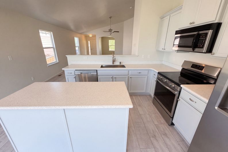 Photo 12 of 31 of 10273 Olathe St, Commerce City, CO