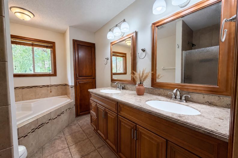 Photo 14 of 20 of 14734 Yosemite Ave S, Savage, MN