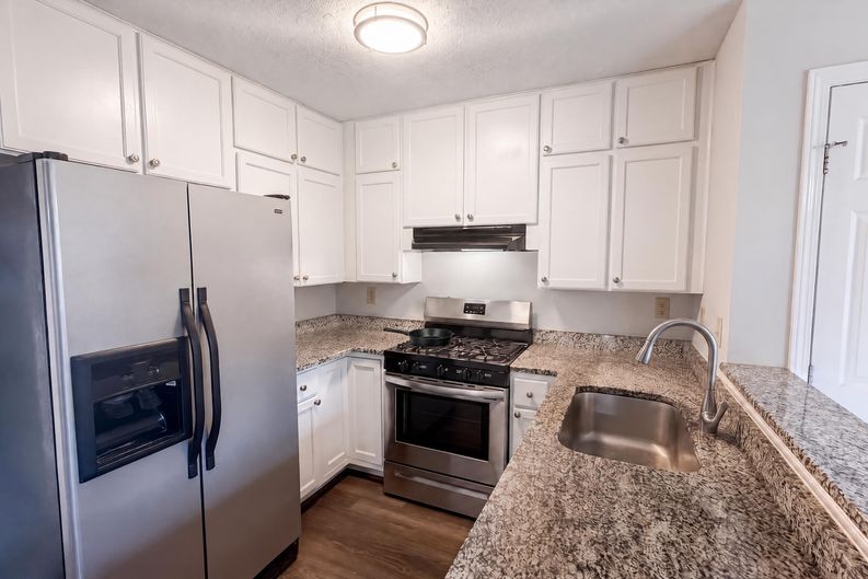 Photo 10 of 30 of 4050 Paloverde Dr NW, Kennesaw, GA