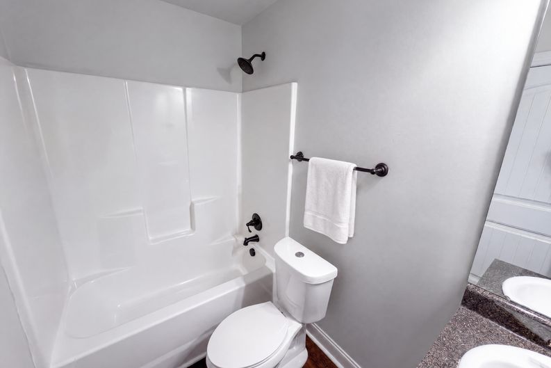 Photo 8 of 17 of 1411 Foxbrook Cir, Lancaster, SC