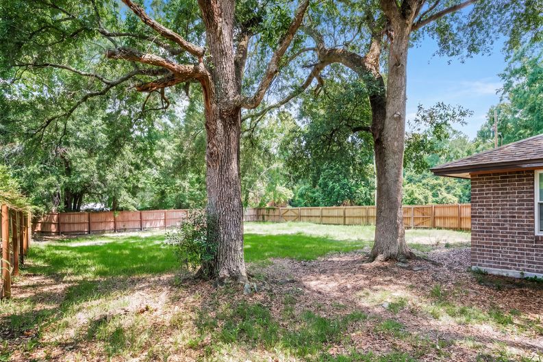 Photo 20 of 41 of 733 Sutton St, Jesup, GA