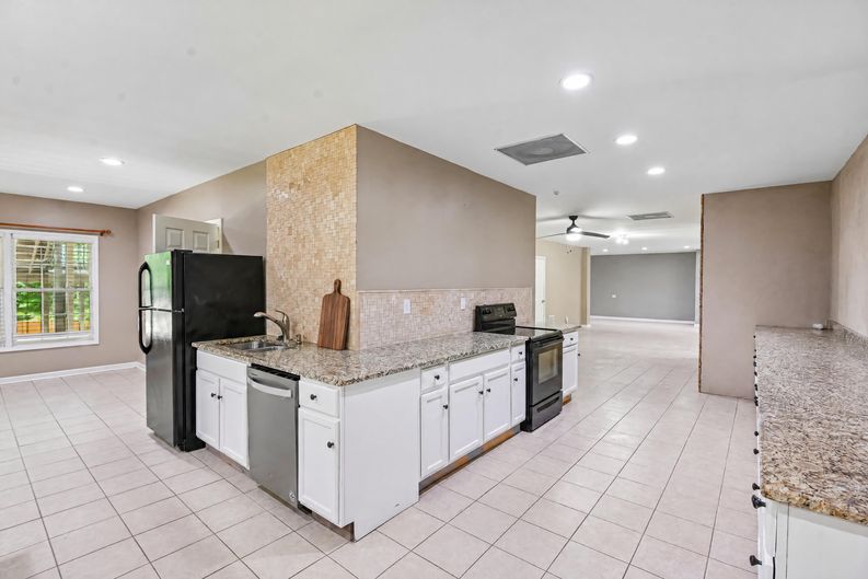 Photo 52 of 79 of 2077 Coolidge Way NW, Acworth, GA