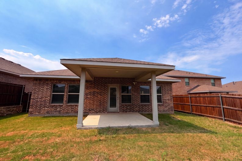 Photo 5 of 21 of 2506 Tahoe Dr, Seagoville, TX