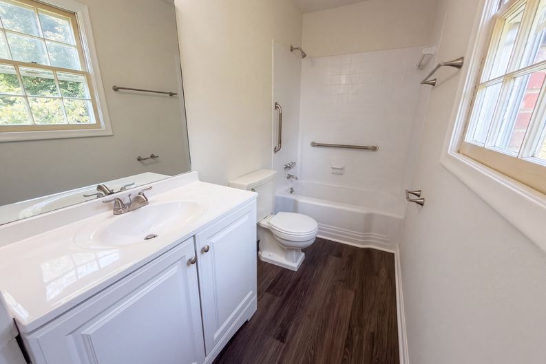 Photo 18 of 41 of 2618 Speas Rd, Winston Salem, NC