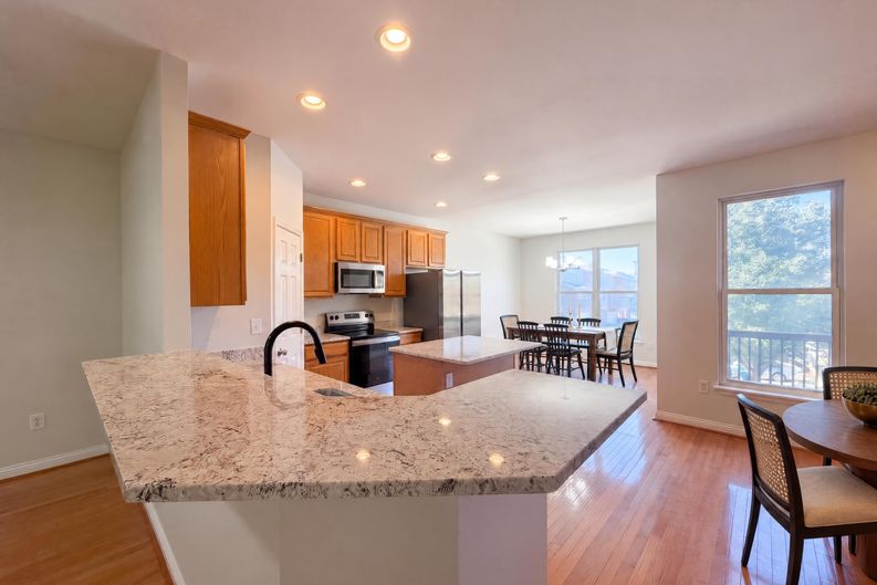 Photo 7 of 32 of 1031 Cutter St, Cincinnati, OH