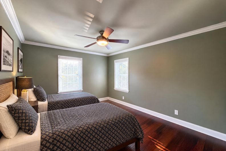Photo 4 of 30 of 201 Wainsley Pl, Matthews, NC