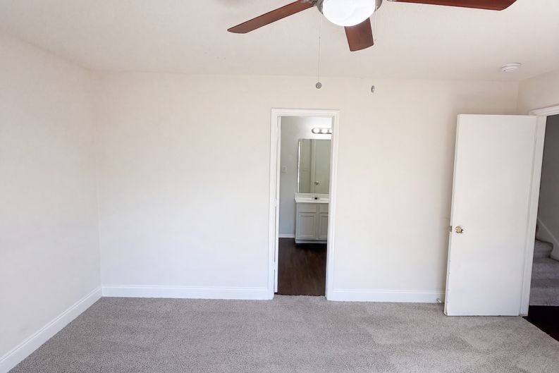 Photo 10 of 24 of 441 Longshore Dr, Little Elm, TX