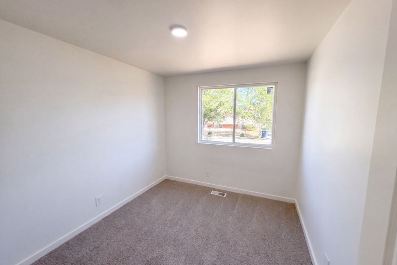 Photo 11 of 24 of 4259 W Stane Ave, West Valley City, UT