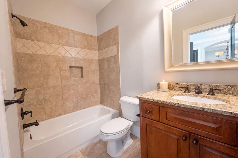 Photo 8 of 23 of 1119 Ridenour Ct NW, Kennesaw, GA