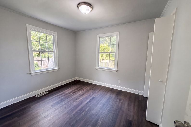 Photo 10 of 16 of 2109 Sheffield Rd, Raleigh, NC