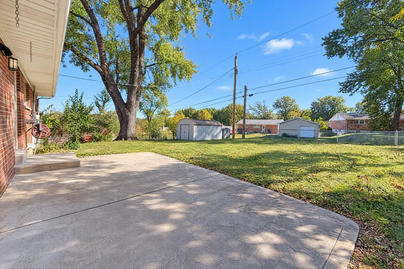 Photo 15 of 17 of 2322 Ruckert Ave, Saint Louis, MO