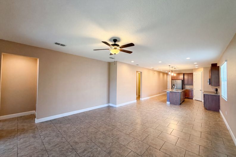 Photo 9 of 20 of 480 Buchannan Dr, Davenport, FL