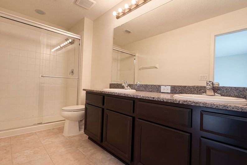 Photo 25 of 29 of 7070 Woodchase Glen Dr, Riverview, FL