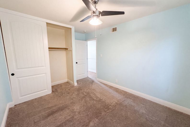 Photo 21 of 27 of 2605 Waterton Way, Sacramento, CA