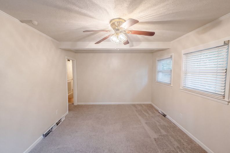 Photo 8 of 16 of 608 E Morehead St, Reidsville, NC