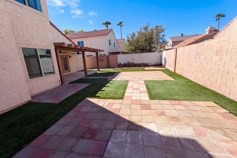 Photo 39 of 43 of 57 Megan Dr, Henderson, NV