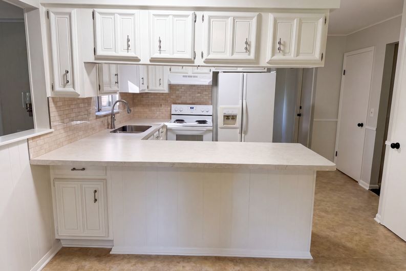 Photo 6 of 21 of 38651 Chartier St, Harrison Township, MI