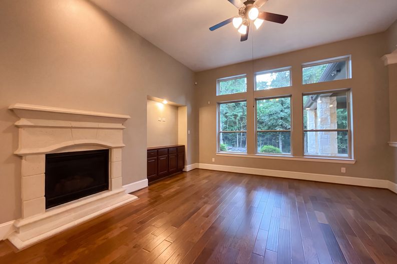 Photo 3 of 27 of 31403 Imperial Bluff Ct, Spring, TX