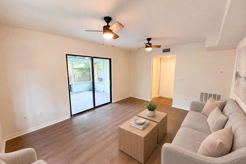 Photo 9 of 28 of 830 Dunbar Ter, Winter Springs, FL