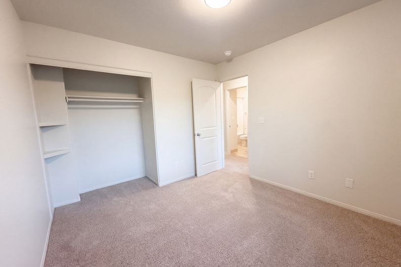 Photo 16 of 25 of 1008 Windhook St, Las Vegas, NV