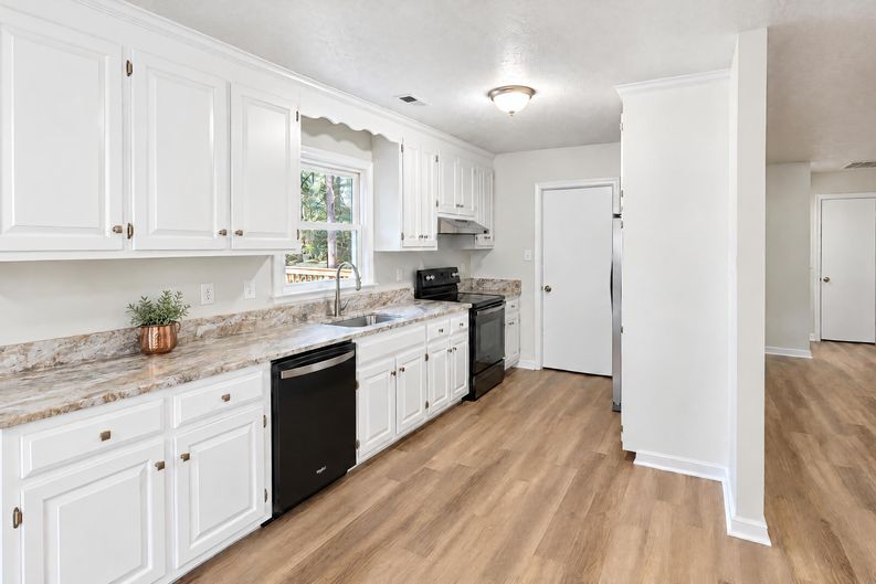 Photo 6 of 16 of 207 La Mae Cir, Aylett, VA