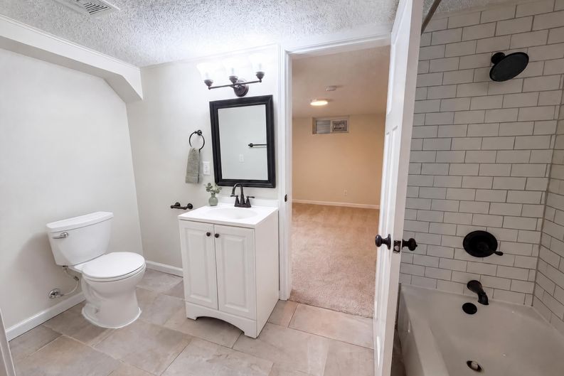 Photo 16 of 27 of 1695 Abell St, Maplewood, MN