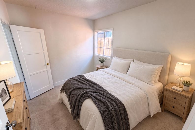 Photo 12 of 27 of 15343 Pimenta Ave, Paramount, CA