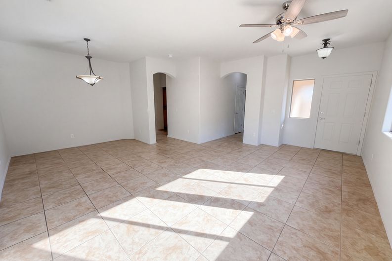 Photo 10 of 41 of 25852 W Lynne Ln, Buckeye, AZ