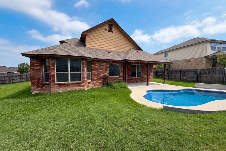 Photo 5 of 24 of 824 Tuscan Rd, Harker Heights, TX